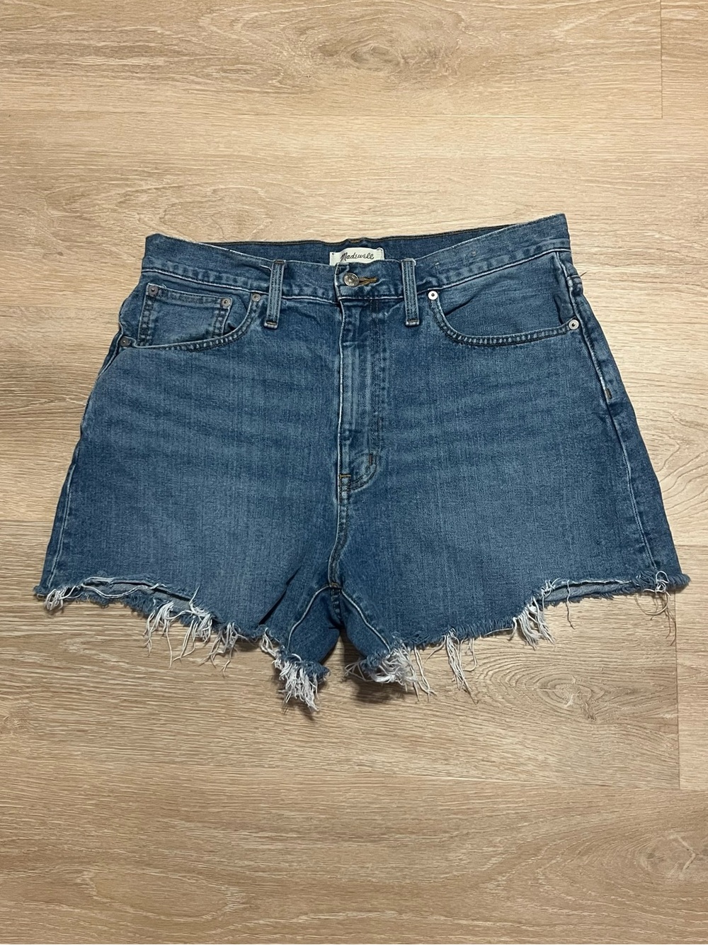 Madewell‎ The Momjean Short High-Rise Denim Cutoff Medium Blue Women’s Size 31